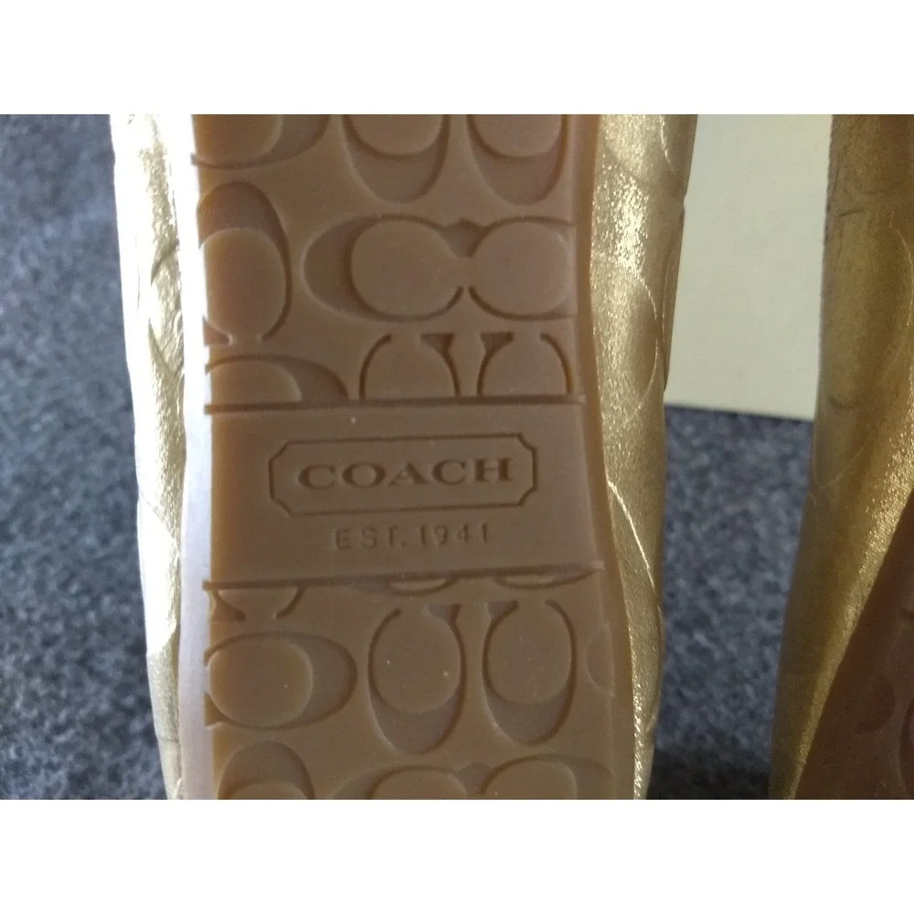 Coach Ballet Flats Womens 8 Dahlila Gold Embossed Signature C Logo Shoes NEW